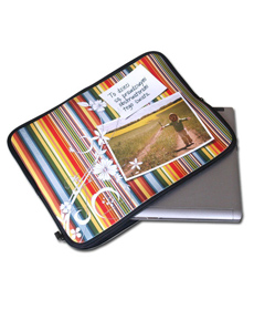 Pokrowiec na notebook z nadrukiem, od 38,99z_ empikfoto.pl