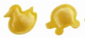 North Coast z odżywczym tortellini dla dzieci Dziecko, LIFESTYLE - W ofercie włoskiego dystrybutora firmy North Coast pojawił się nowy produkt dedykowany najmłodszym konsumentom. Amichetti to nadziewany makaron organiczny przygotowany w kształcie małych zwierzątek takich jak rybki, kaczuszki, żółwiki i jaszczurki.