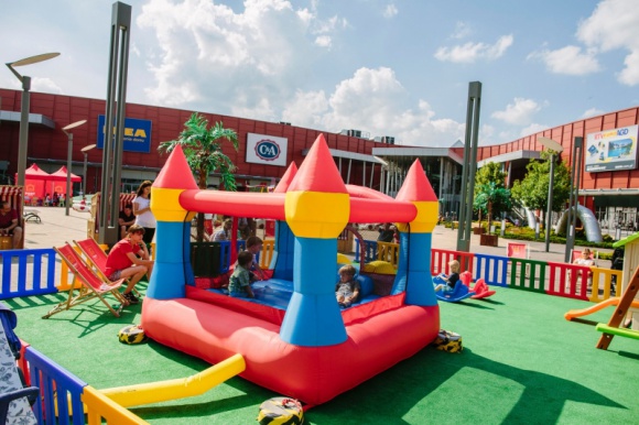 Smok na zamku w Porcie Łódź Dziecko, LIFESTYLE - Port Łódź zaprasza najmłodszych na kolejny weekend pełen atrakcji (12 – 13 sierpnia).