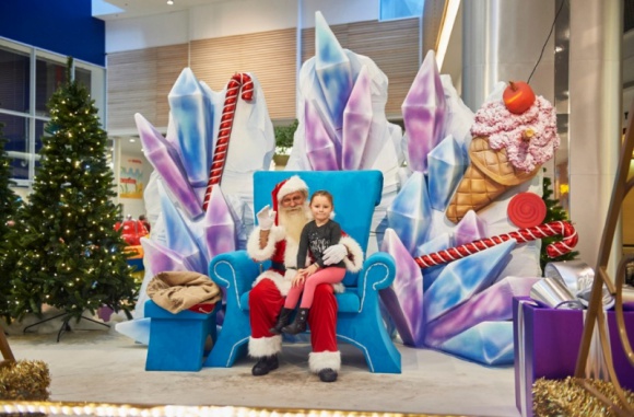 Świąteczne zabawy dla najmłodszych Dziecko, LIFESTYLE - Port Łódź zaprasza dzieci do wspólnej świątecznej zabawy. Przez najbliższe dwa tygodnie na maluchy czeka mnóstwo atrakcji przygotowanych przez animatorki w sali zabaw.