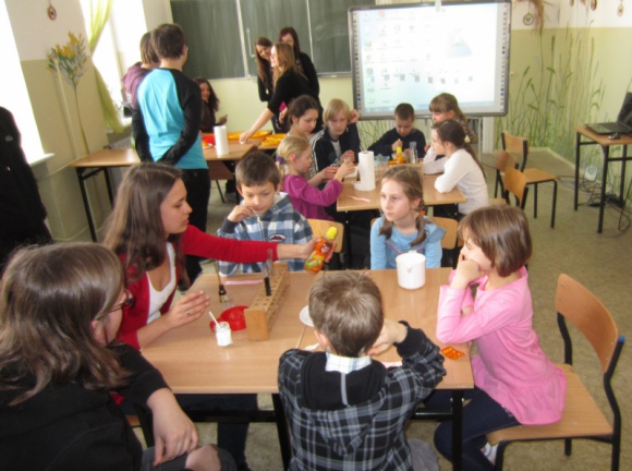 Dzień Otwarty w Społecznej Szkole Podstawowej nr 11 Dziecko, LIFESTYLE - Szkołę w Białymstoku przy Sienkiewicza można było odwiedzić w sobotę (16 lutego). Była to najlepsza okazja, by poznać jej ofertę przed rozpoczynającą się wkrótce rekrutacją.