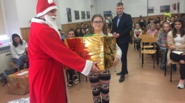 Białostoccy uczniowie obdarowali potrzebujące dzieci