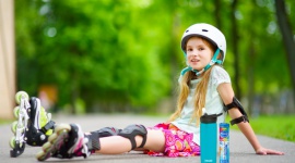 Temperatura rośnie! – zadbaj o gospodarkę wodno-elektrolitową swojego dziecka Dziecko, LIFESTYLE - W czasie wakacji wszyscy jesteśmy bardziej aktywni, ale dotyczy to zwłaszcza dzieci, które spędzają na powietrzu cały dzień, bawiąc się z rówieśnikami, szalejąc na plaży czy jeżdżąc na rowerze.